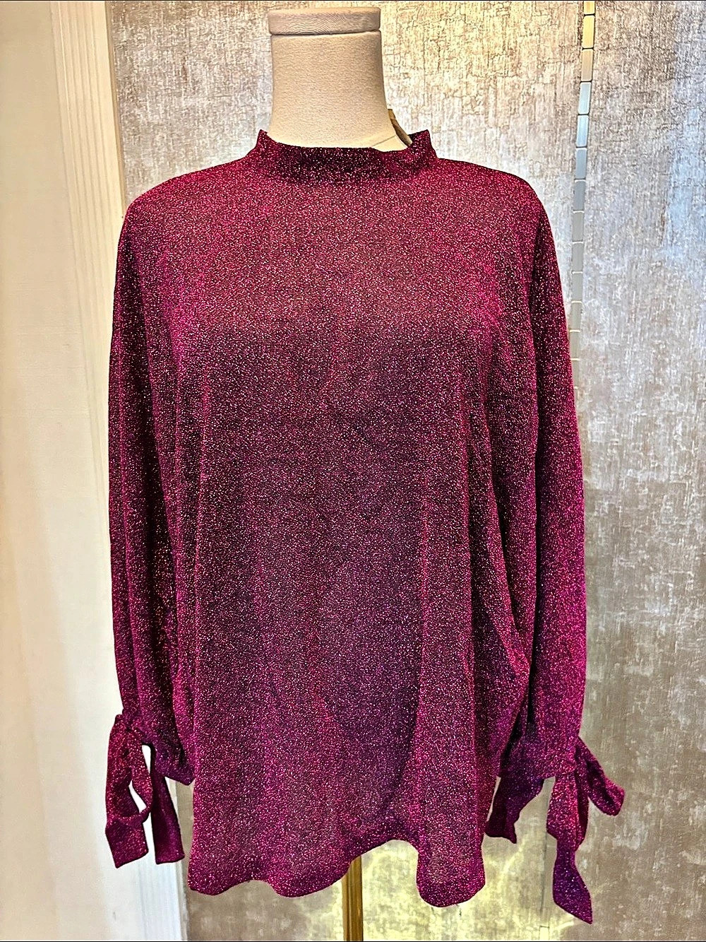 Sachin & Babi Glitter Tie-Neck Long Sleeve Blouse in Pink Like New, L
